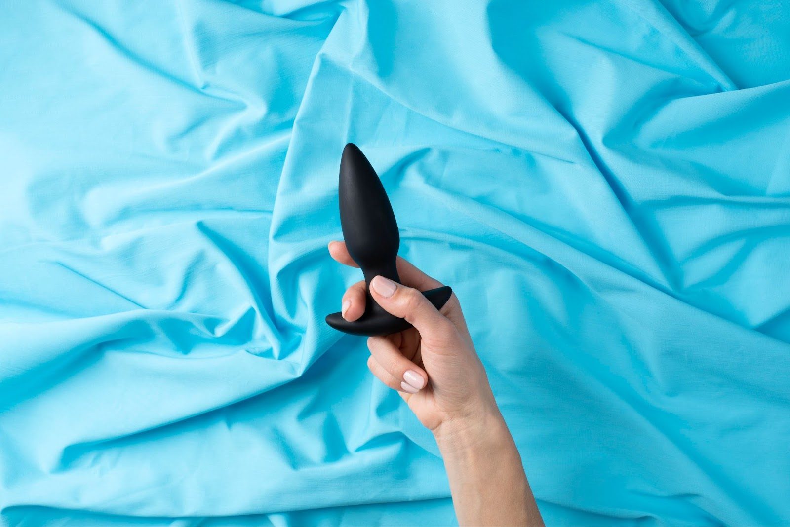 Демонстрация широкого основания пробки для безопасного использования