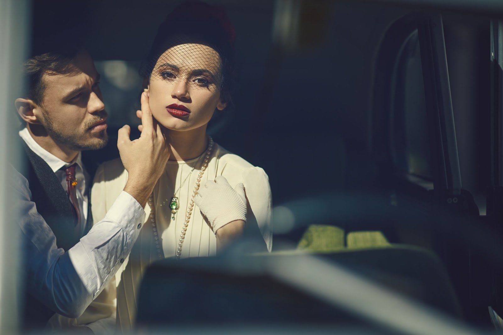 Меры безопасности при знакомстве со спонсором: встречи в общественных местах