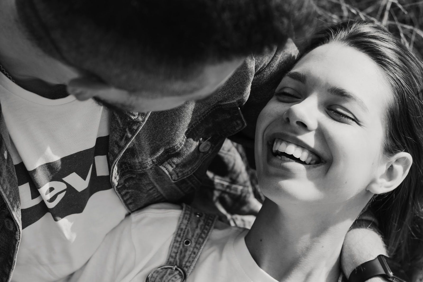 парень и девушка на свидании