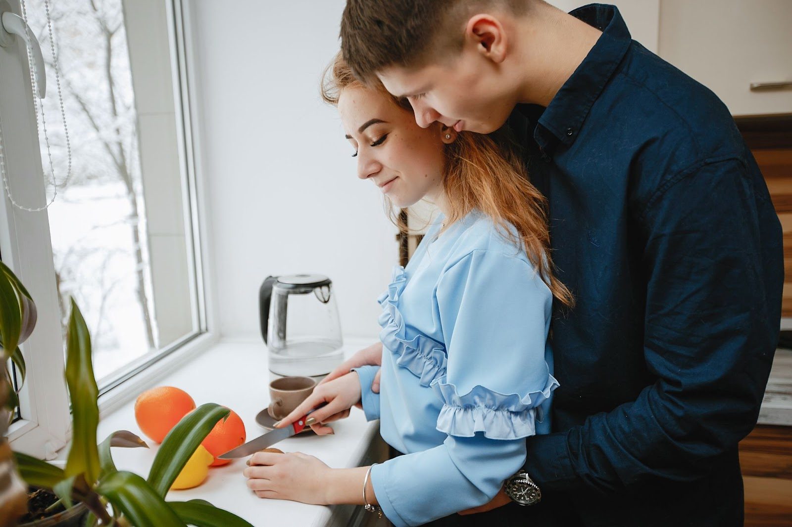 парень и девушка в счастливых отношениях