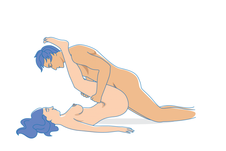 Мужчина сверху девушки в постели