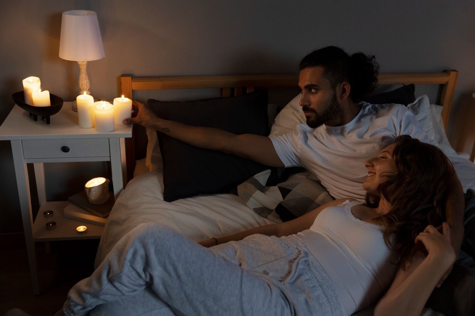 Как разнообразить половую жизнь после брака