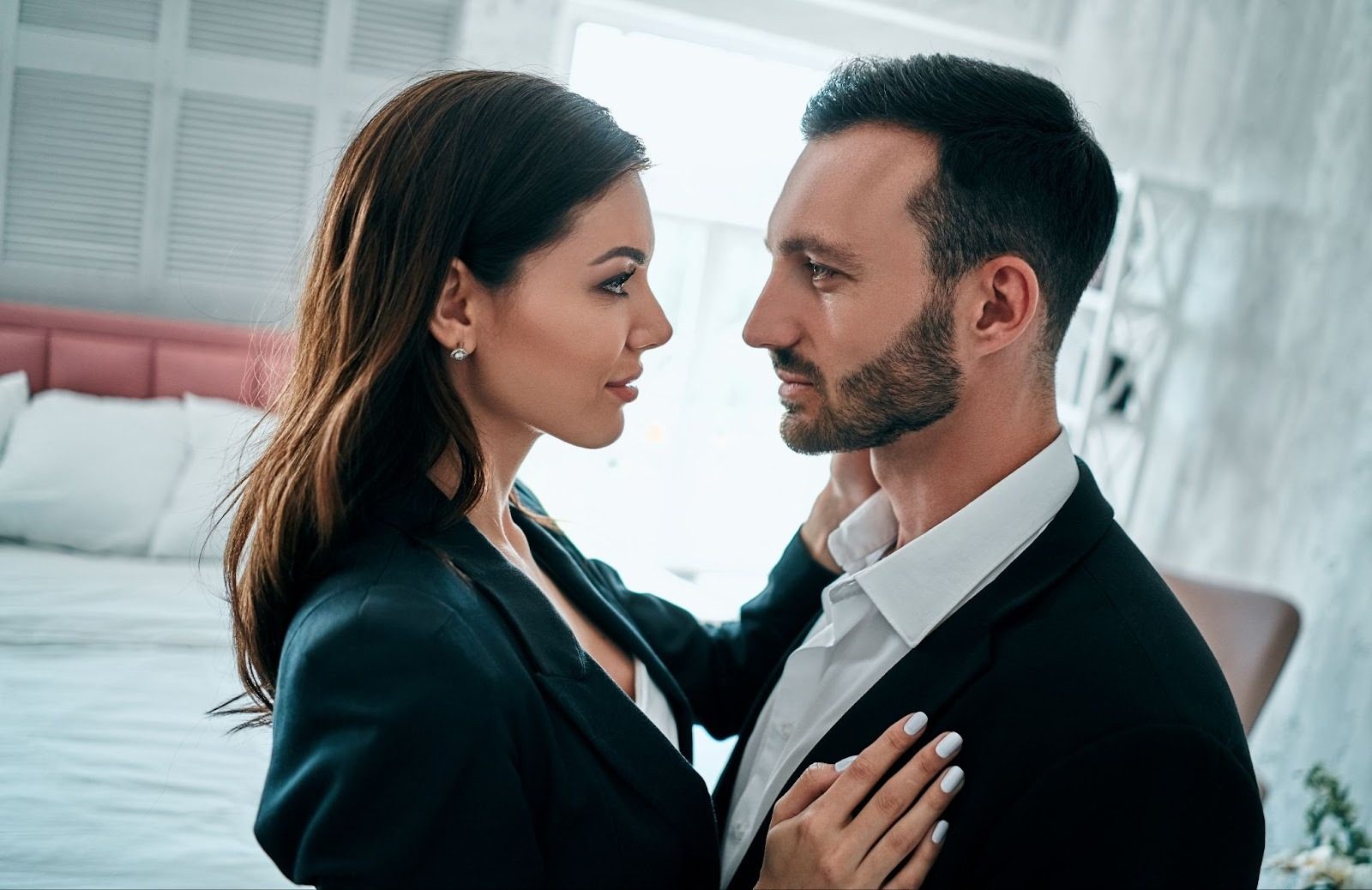 как сохранить тайну отношений с любовником — пара в отеле вдали от дома