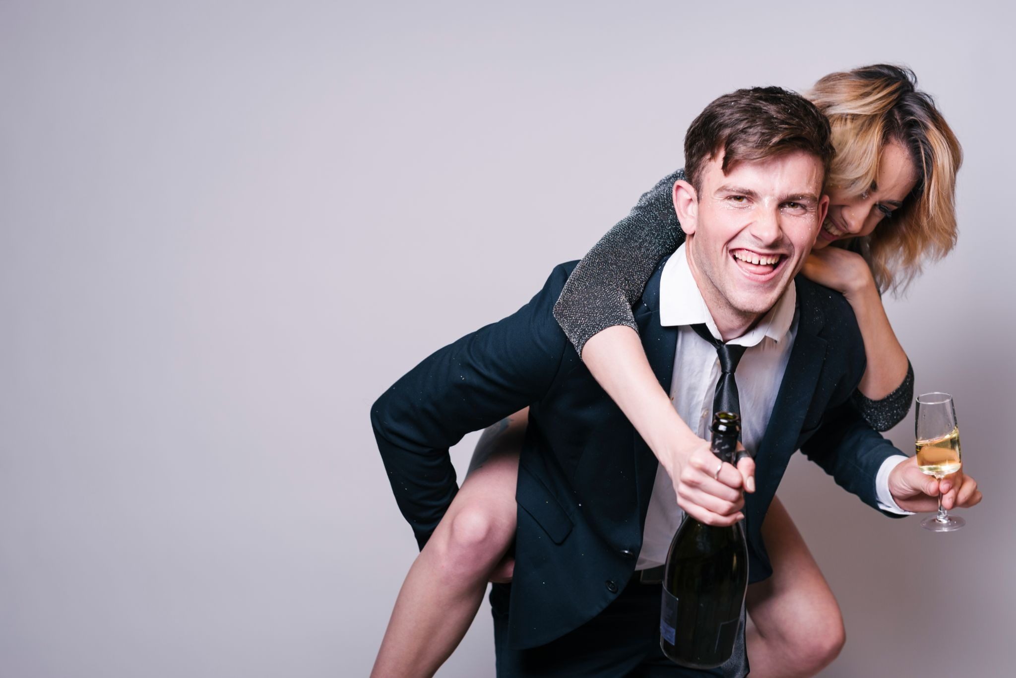 как понять что замужняя женщина флиртует