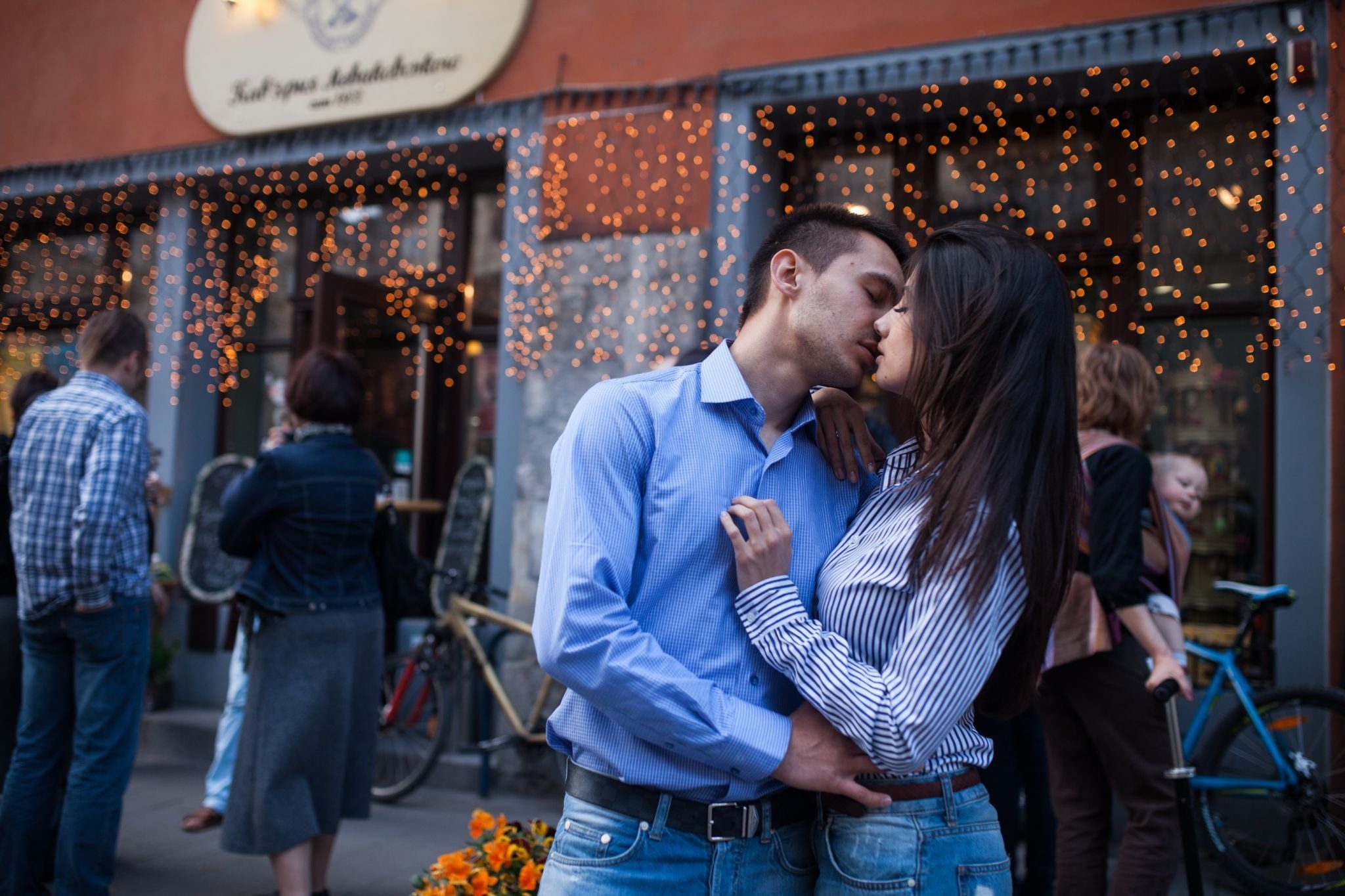 встреча с любовницей в кафе