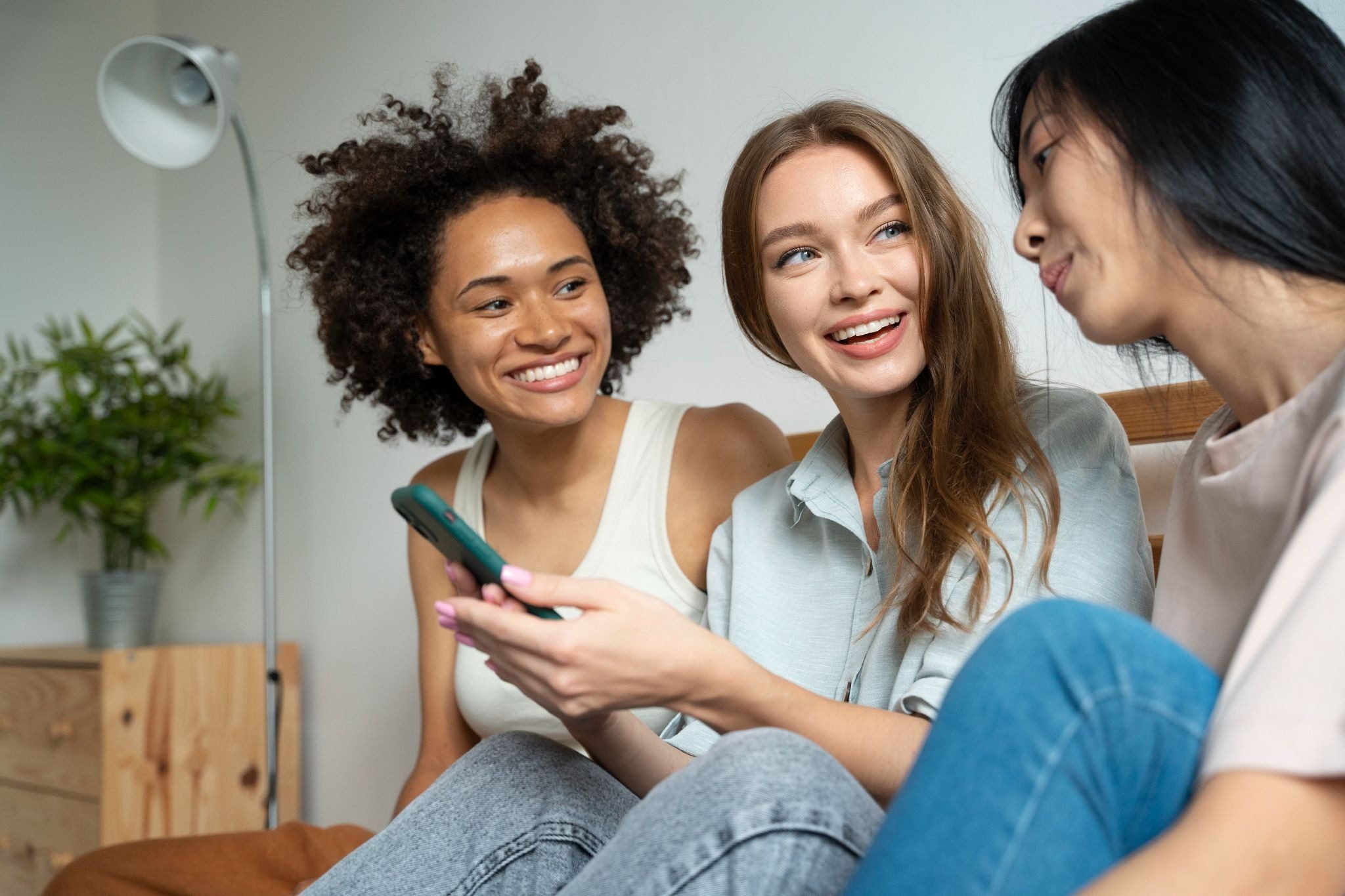 японка рассказывает о парне подругам